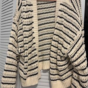 American Eagle Cream and Black Crochet Cardigan XL